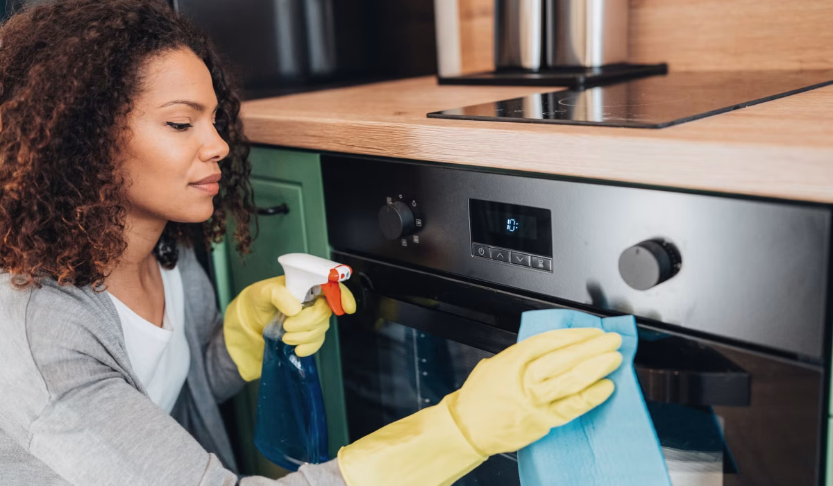 Best Way to Clean an Oven: Practical Tips and Buying Advice